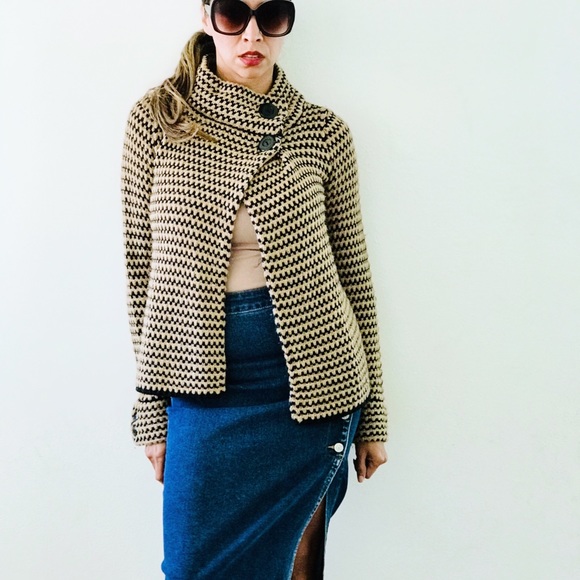 Forever 21 Sweaters - SOLD Classic sweater size Small